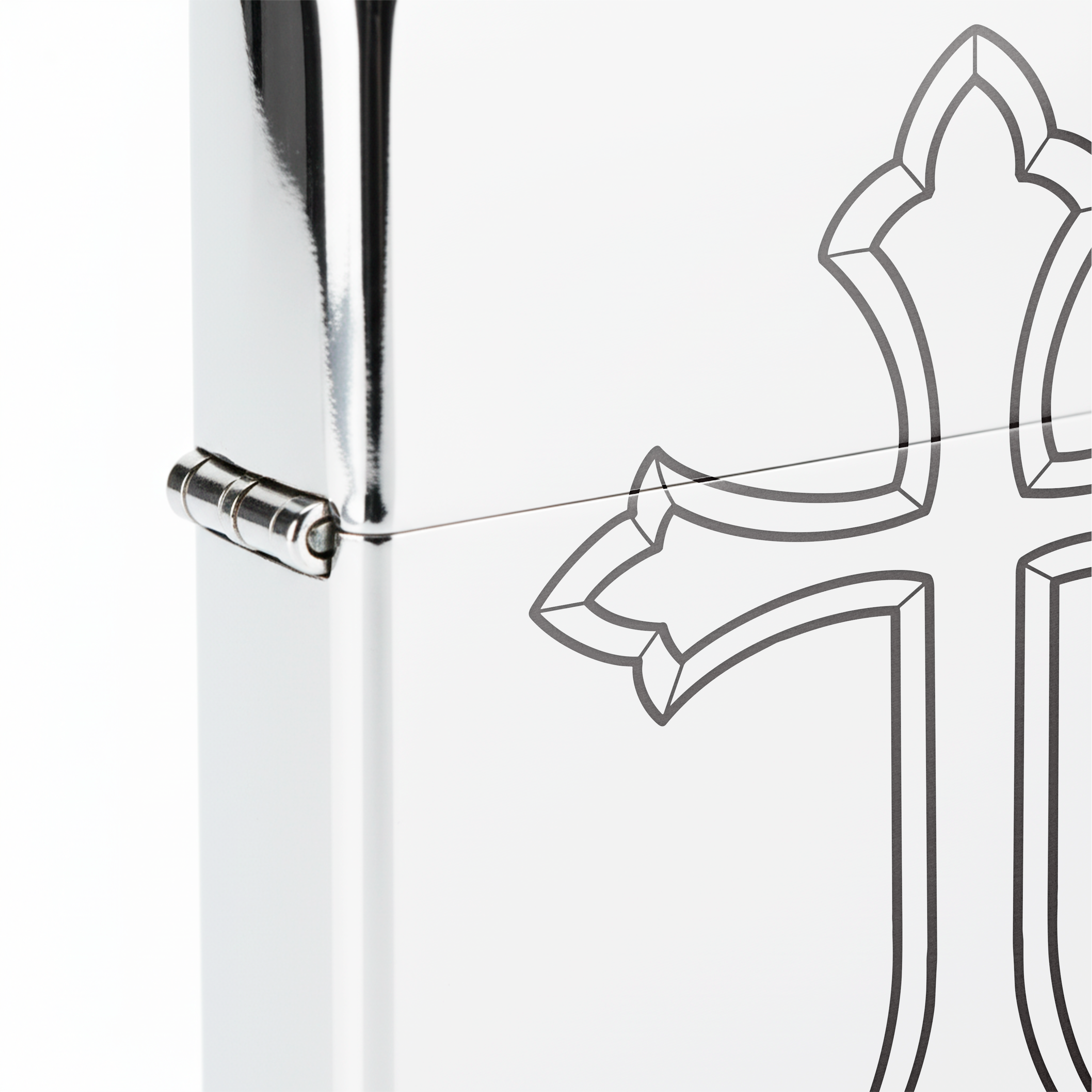 Isqueiro Cromado Polido 'Cruz Classica'