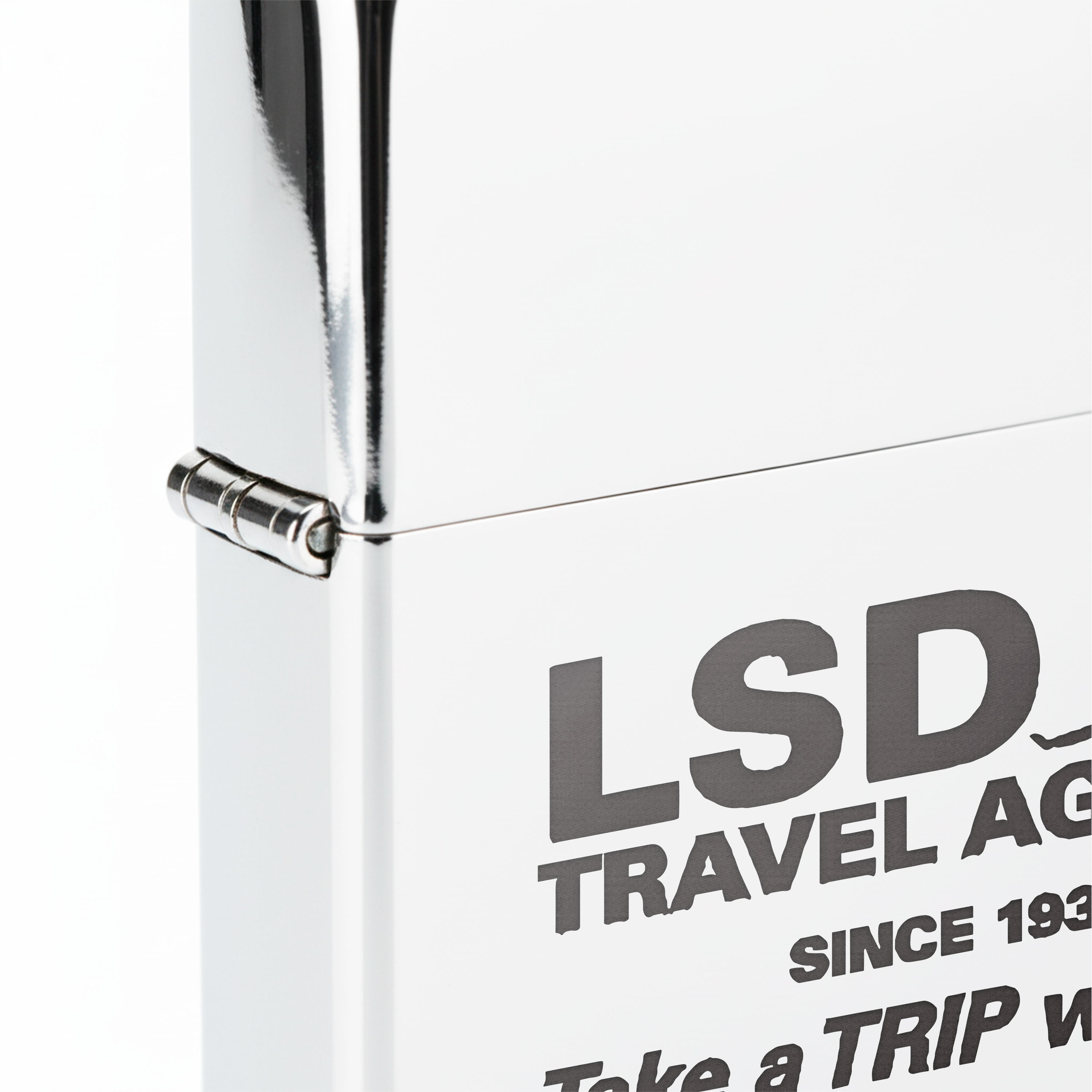 Isqueiro Cromado Polido 'Take A Trip With Us'