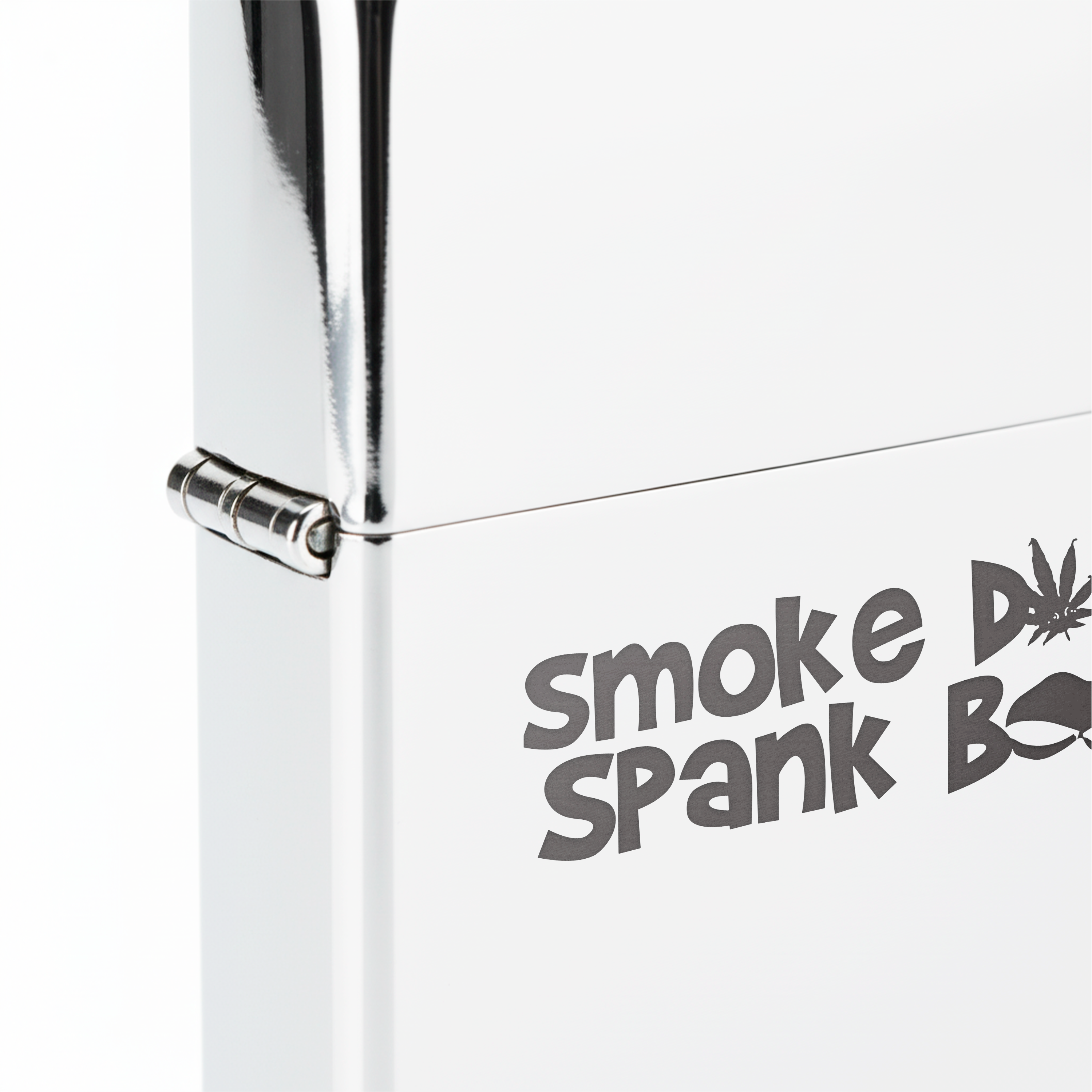 Isqueiro Cromado Polido 'Smoke D00bies Spank B00ties'