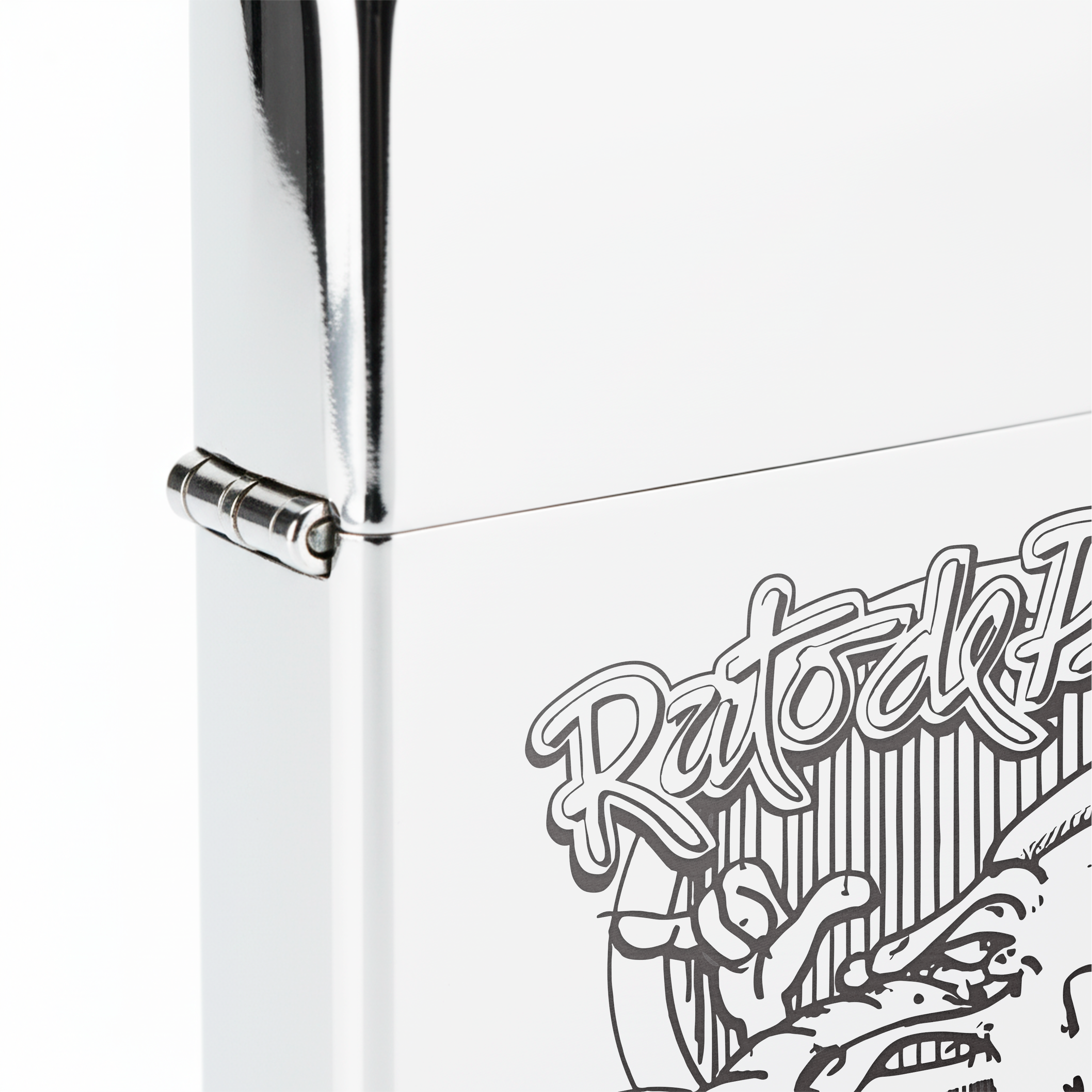 Isqueiro Cromado Polido 'Rato de Praia'