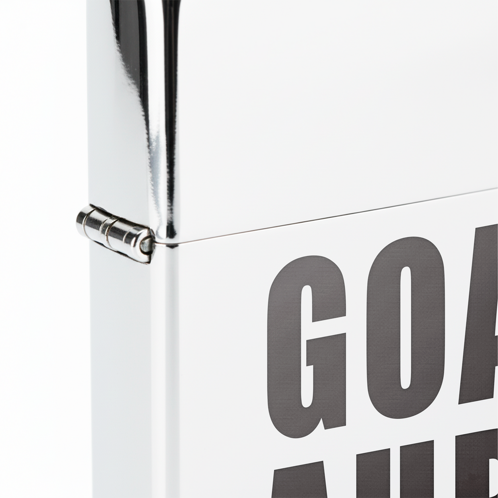 Isqueiro Cromado Polido 'Goat Aura' detalhe 5