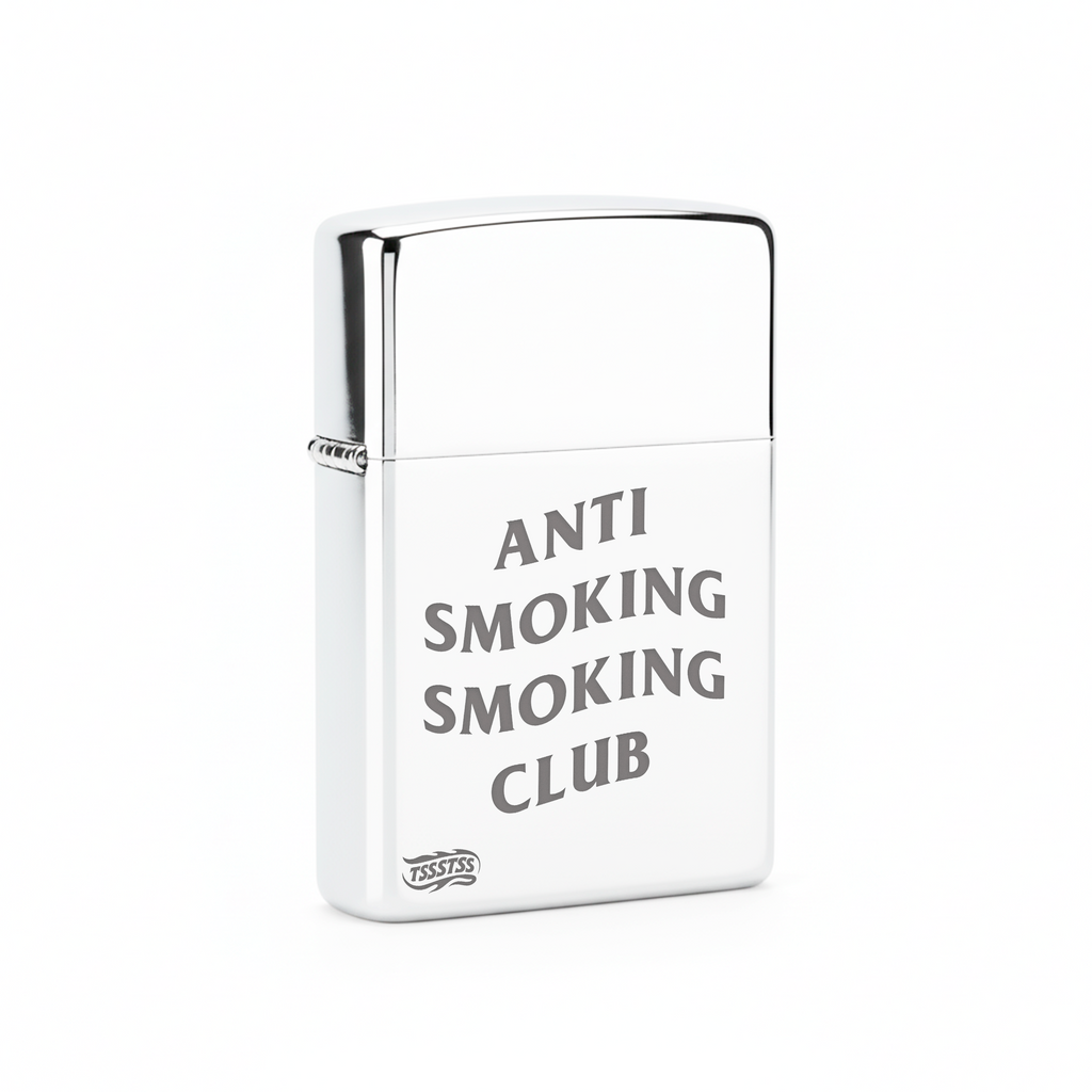 Isqueiro Cromado Polido 'Anti Smoking Smoking Club' detalhe 3