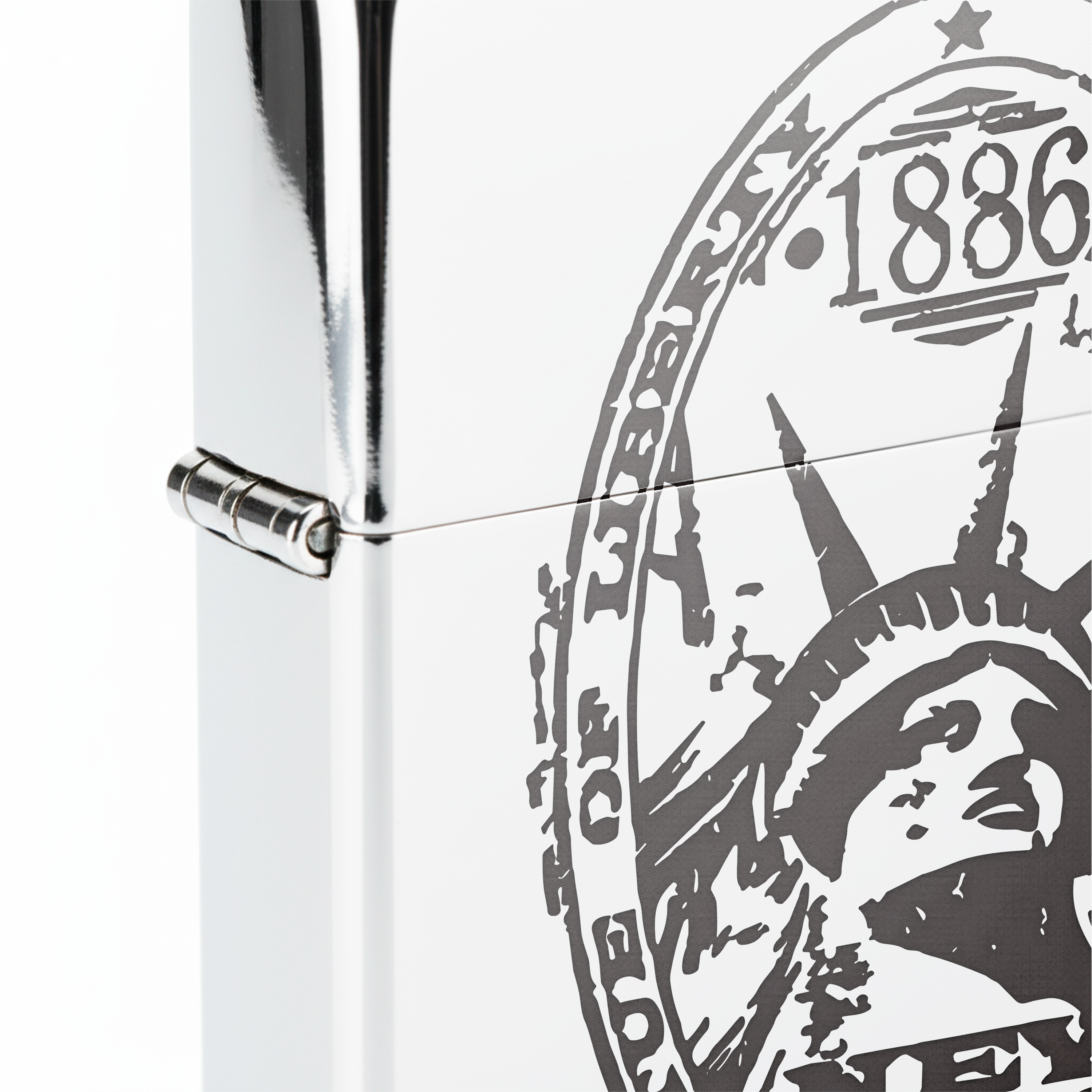Isqueiro Cromado Polido 'New York Postage'