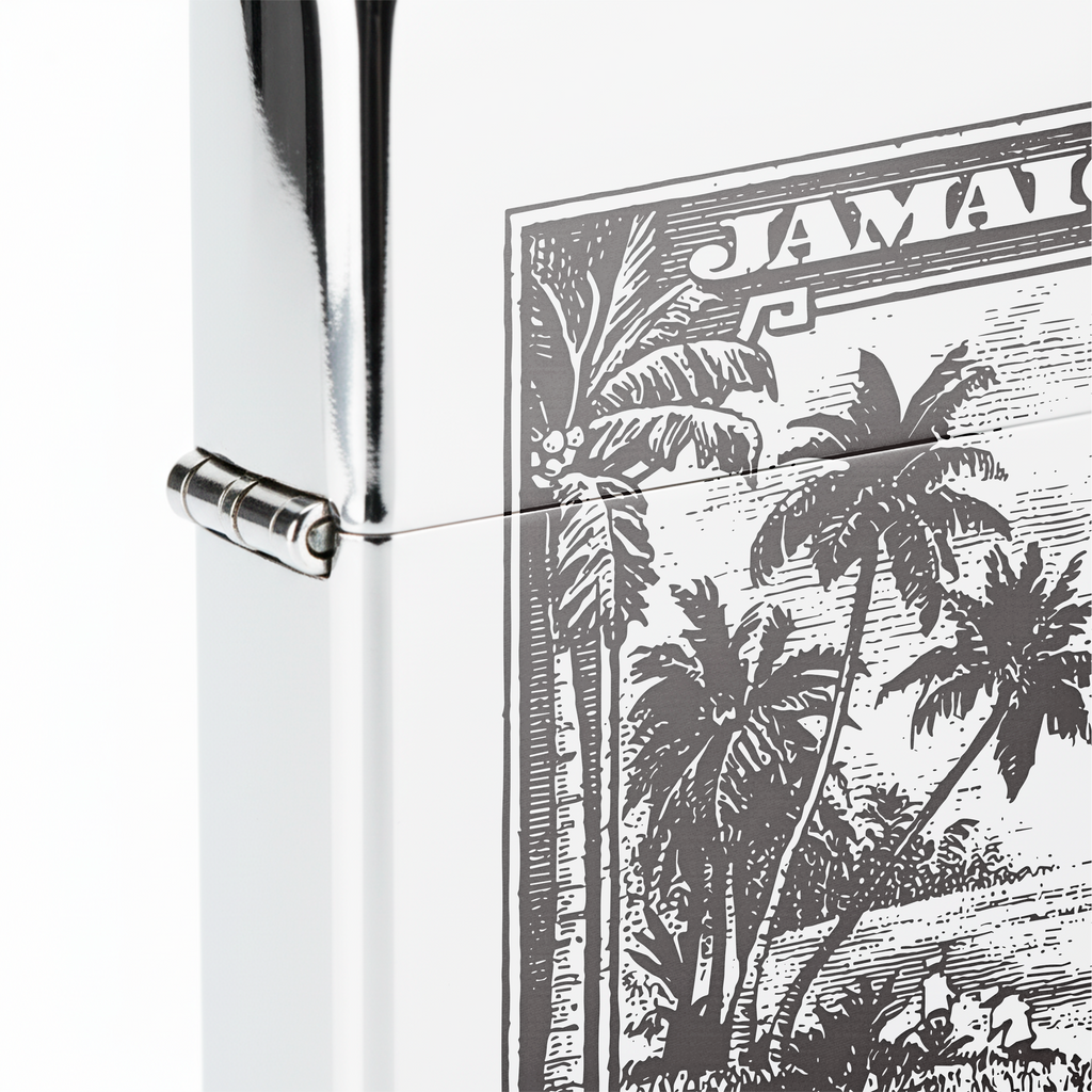 Isqueiro Cromado Polido 'Jamaica Postage' detalhe 5